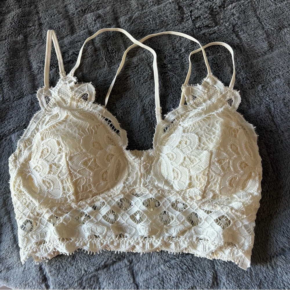 Anemone Cream Lace Bralette with Delicate Floral Detail